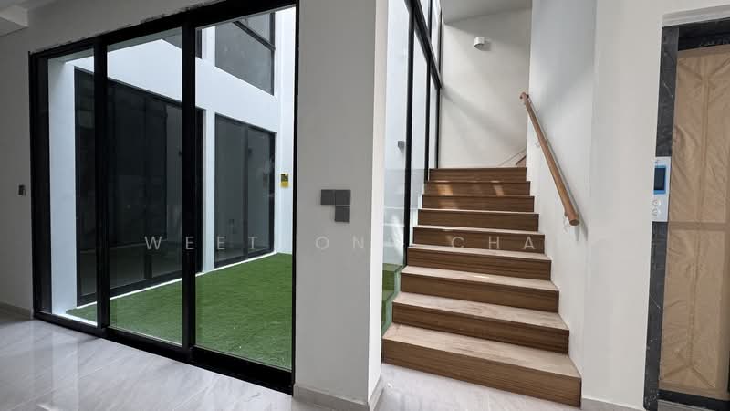 ⭐⭐LANDED7772@BRAND NEW INTER-TERRACE TOP SOON 1 km TAO NAN (D15) 8rm Terraced House For Sale at S$ 9,580,000 | PropertyGuru Singapore - Interior