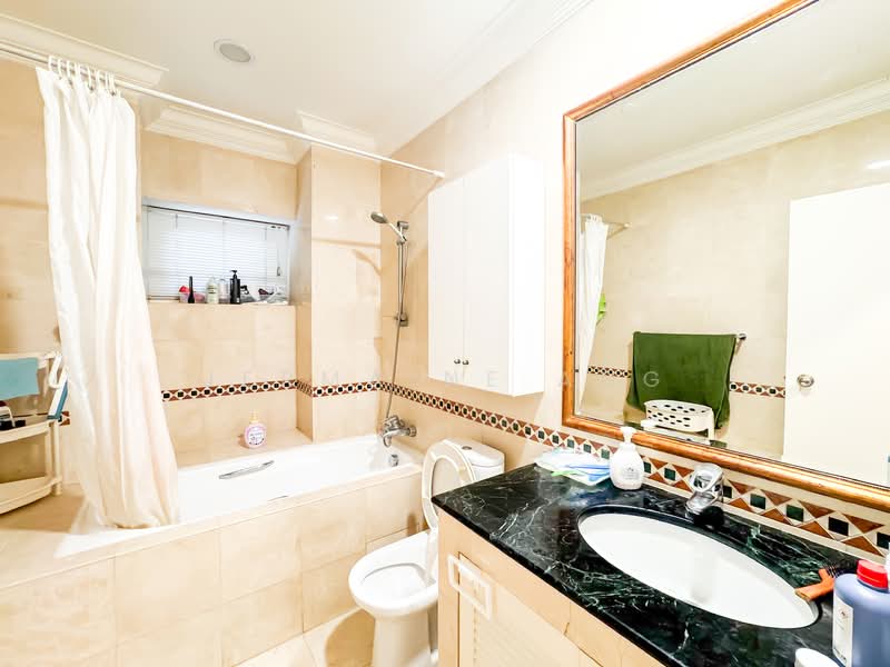 The Arcadia (Arcadia Gardens) Condominium For Sale at S$ 5,200,000 | PropertyGuru Singapore - Bathroom