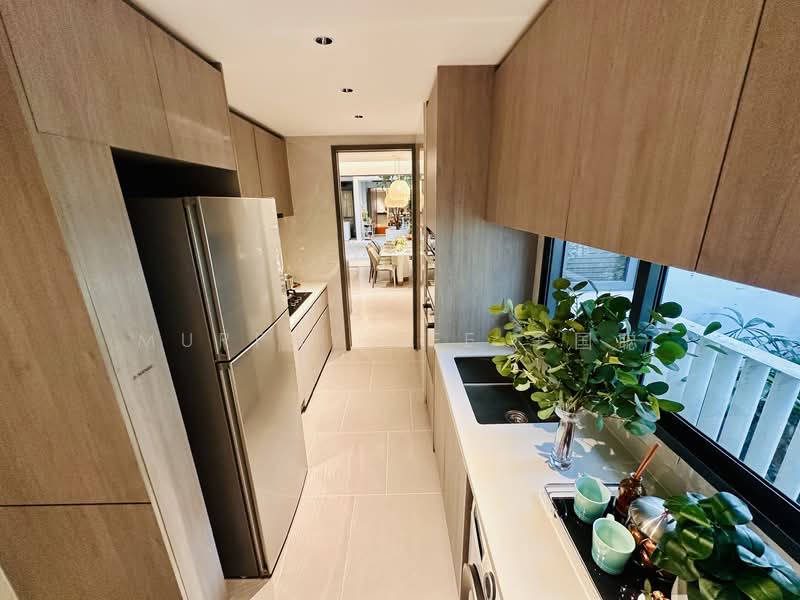 The LakeGarden Residences Condominium For Sale at S$ 2,693,000 | PropertyGuru Singapore - Kitchen