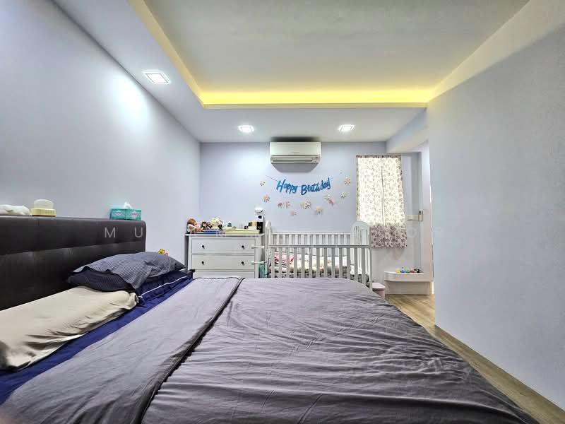 318C Yishun Avenue 9 HDB Flat For Sale at S$ 760,000 | PropertyGuru Singapore - Master Room