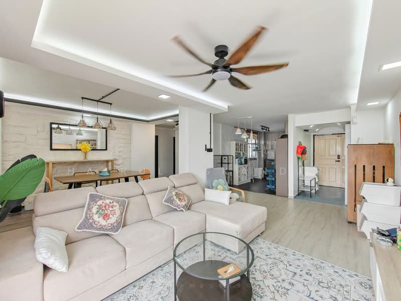 357C Admiralty Drive HDB Flat For Sale at S$ 670,000 | PropertyGuru Singapore - Living Room