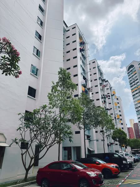 209 Bukit Batok Street 21 HDB Flat For Sale at S$ 618,000 | PropertyGuru Singapore - Exterior