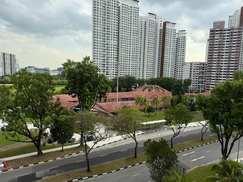 209 Bukit Batok Street 21 HDB Flat For Sale at S$ 618,000 | PropertyGuru Singapore - Exterior