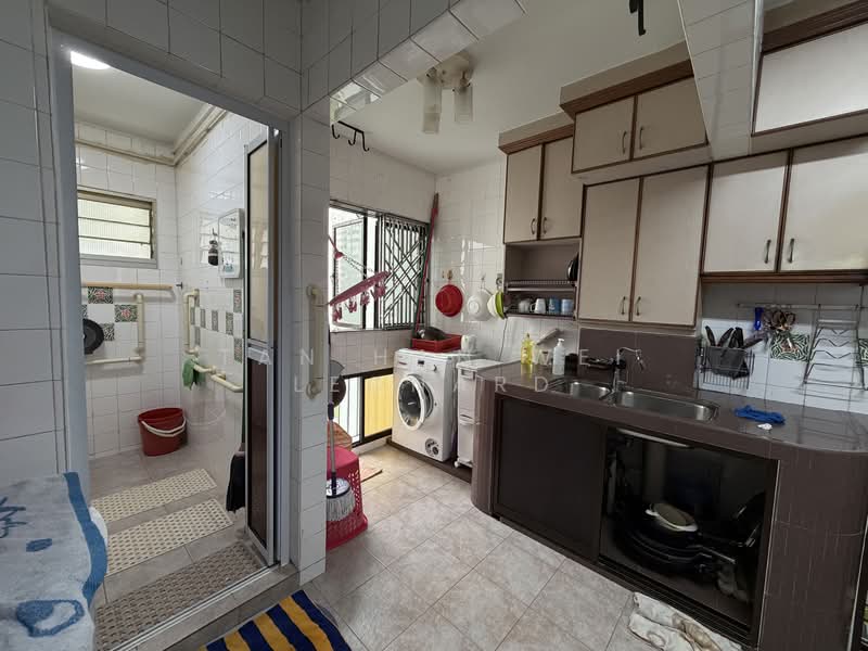 329 Tah Ching Road, 329 Tah Ching Road, Room Rental, 140 sqft, HDB Flat For Rent, by Tan Han Wei Leonard, 500092293 - Kitchen - PropertyGuru.com.sg