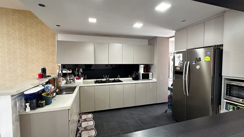 Cascadale Condominium For Sale at S$ 1,988,888 | PropertyGuru Singapore - Kitchen