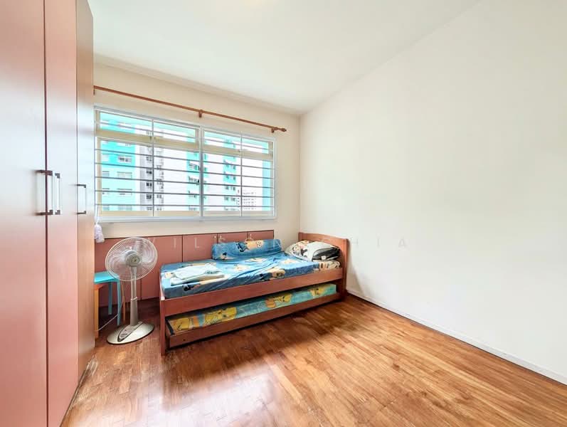 138 Edgedale Plains HDB Flat For Sale at S$ 570,000 | PropertyGuru Singapore - Bedroom