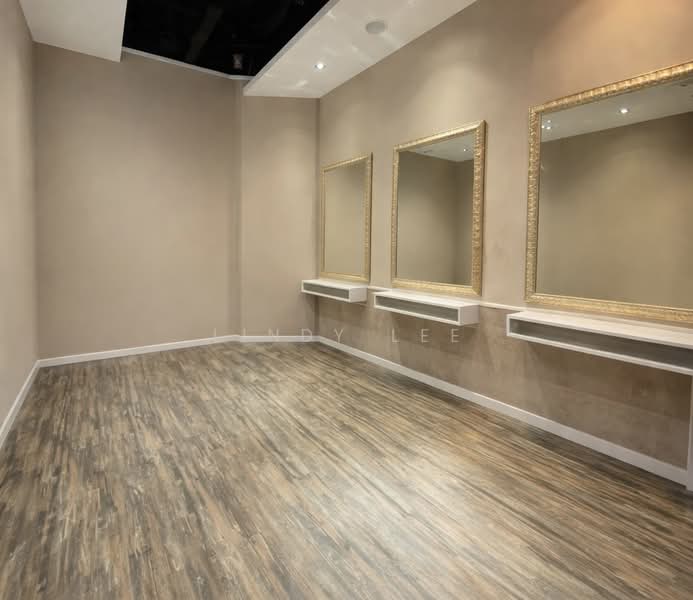 East Village, 430 Upper Changi Road, 226 sqft, Mall Shop For Sale, by Lindy Lee, 500092378 - Interior - CommercialGuru.com.sg
