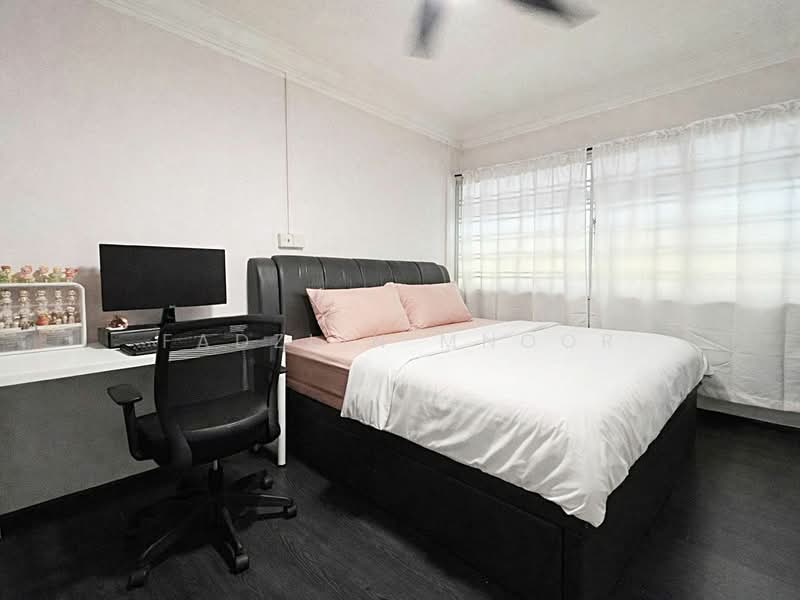 769 Pasir Ris Street 71 HDB Flat For Sale at S$ 680,000 | PropertyGuru Singapore - Bedroom