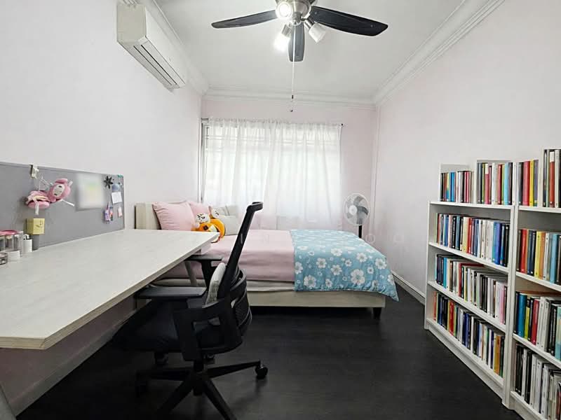 769 Pasir Ris Street 71 HDB Flat For Sale at S$ 680,000 | PropertyGuru Singapore - Bedroom