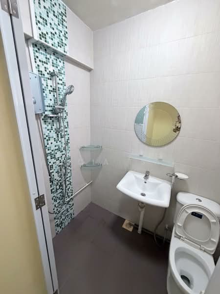 For Rent - 203 Serangoon Central