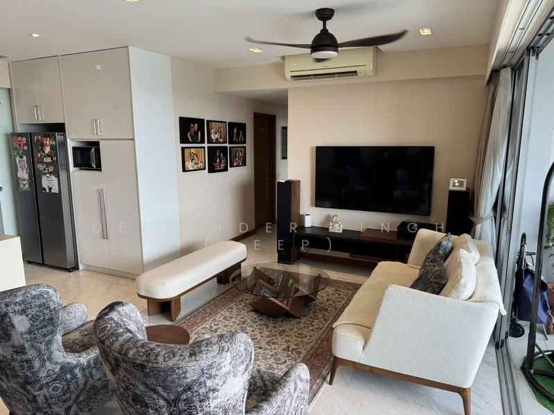 Waterfront Key, 772 Bedok Reservoir Road, 4 Bedrooms, 1,518 sqft, Condominium For Rent, by Deepinder Singh (Deep), 500092434 - Living Room - PropertyGuru.com.sg