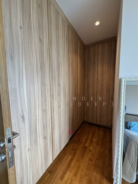 Waterfront Key, 772 Bedok Reservoir Road, 4 Bedrooms, 1,518 sqft, Condominium For Rent, by Deepinder Singh (Deep), 500092434 - WalkIn Wardrobe - PropertyGuru.com.sg