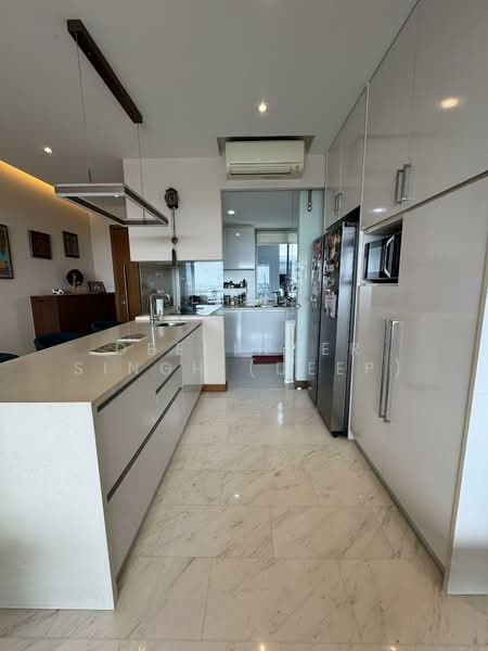 Waterfront Key, 772 Bedok Reservoir Road, 4 Bedrooms, 1,518 sqft, Condominium For Rent, by Deepinder Singh (Deep), 500092434 - Kitchen - PropertyGuru.com.sg