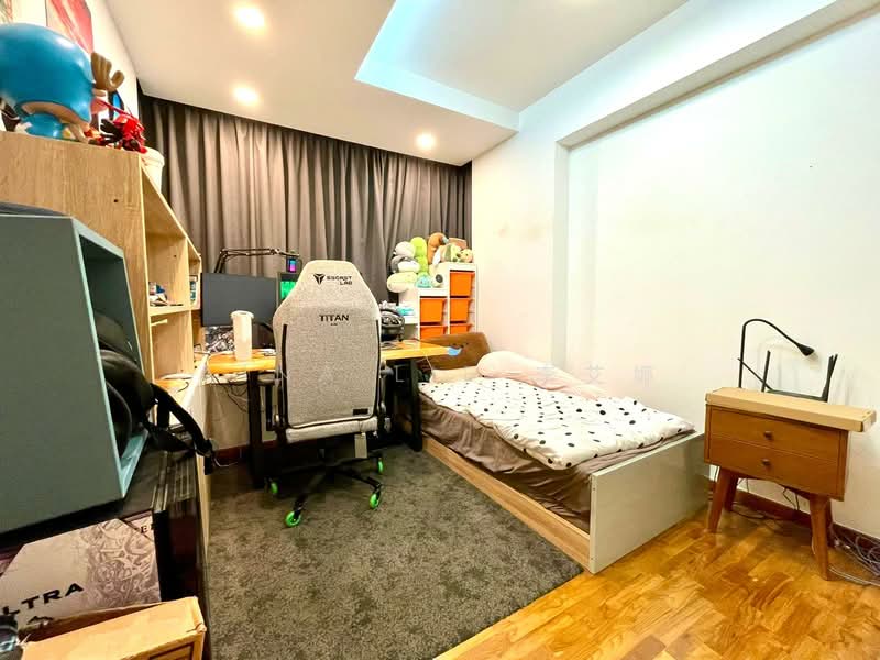 Spacious 4-Bedroom near Buangkok MRT Condominium For Sale at S$ 3,299,999 | PropertyGuru Singapore - Bedroom