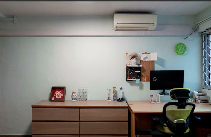 329 Bukit Batok Street 33 HDB Flat For Sale at S$ 688,000 | PropertyGuru Singapore - Study