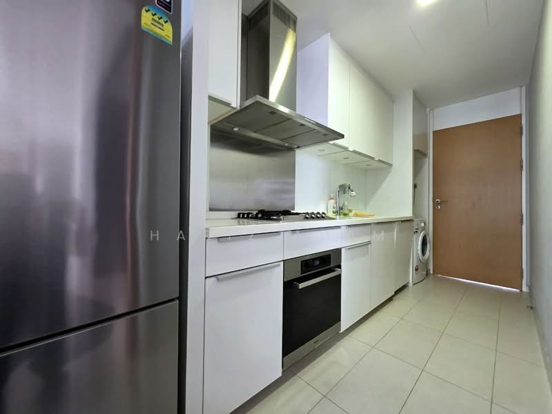 Trilight, 7 Newton Road, 2 Bedrooms, 1,109 sqft, Condominium For Rent, by Hariz Adam, 500092444 - Kitchen - PropertyGuru.com.sg