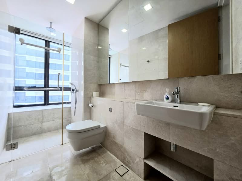 Trilight, 7 Newton Road, 2 Bedrooms, 1,109 sqft, Condominium For Rent, by Hariz Adam, 500092444 - Bathroom - PropertyGuru.com.sg