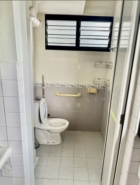 504 Ang Mo Kio Avenue 8, 504 Ang Mo Kio Avenue 8, 2 Bedrooms, 731 sqft, HDB Flat For Rent, by Jeslyn Lim 林瑞香, 500092464 - Bathroom - PropertyGuru.com.sg