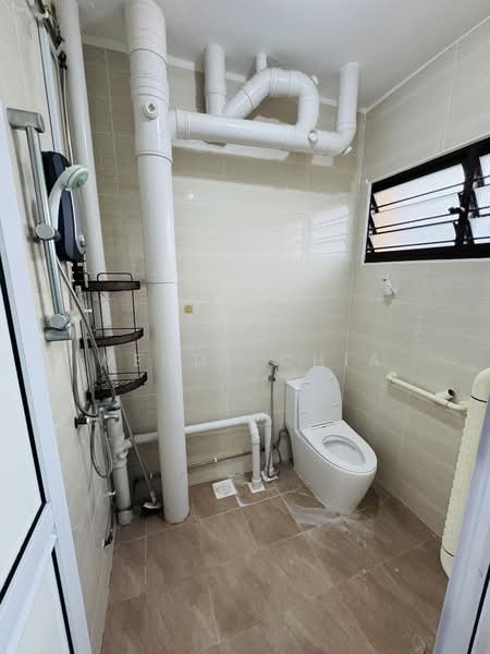 304 Yishun Central, 304 Yishun Central, 2 Bedrooms, 796 sqft, HDB Flat For Rent, by Wendy Chia, 500092513 - Bathroom - PropertyGuru.com.sg