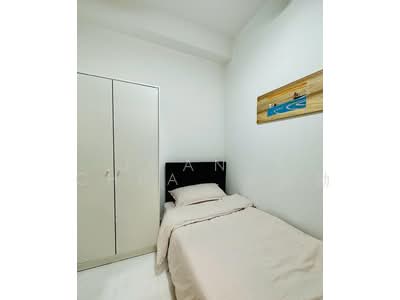 For Rent - The Lakeshore