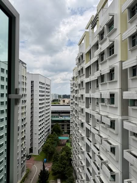 183B Boon Lay Avenue HDB Flat For Sale at S$ 688,888 | PropertyGuru Singapore - Exterior