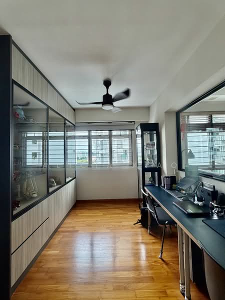183B Boon Lay Avenue HDB Flat For Sale at S$ 688,888 | PropertyGuru Singapore - Study