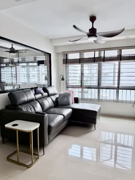 183B Boon Lay Avenue HDB Flat For Sale at S$ 688,888 | PropertyGuru Singapore - Living Room