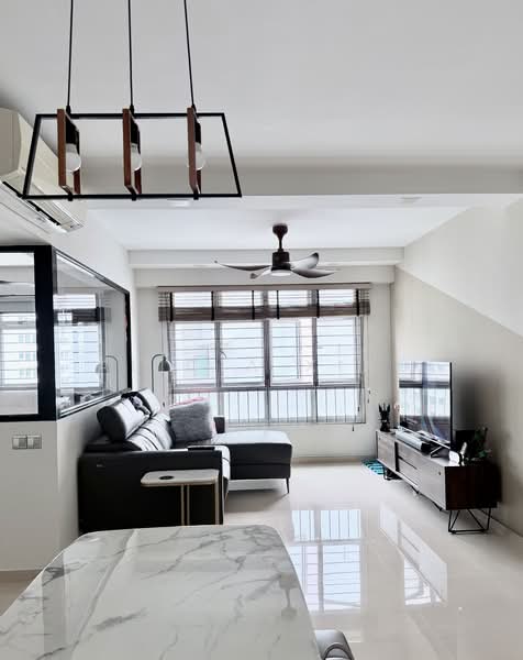 183B Boon Lay Avenue HDB Flat For Sale at S$ 688,888 | PropertyGuru Singapore - Living Room