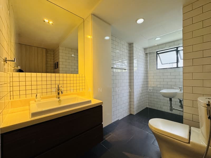 Braddell View Apartment For Sale at S$ 1,998,000 | PropertyGuru Singapore - Bathroom