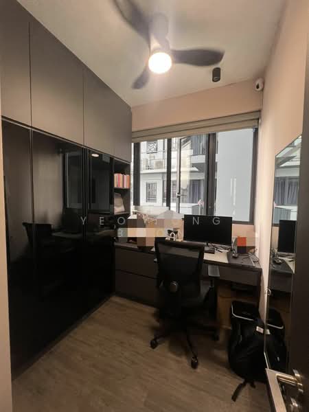 Gem Residences Condominium For Sale at S$ 1,960,000 | PropertyGuru Singapore - Study