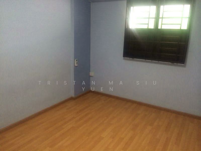 649 Ang Mo Kio Avenue 5 HDB Flat For Sale at S$ 458,000 | PropertyGuru Singapore - Interior