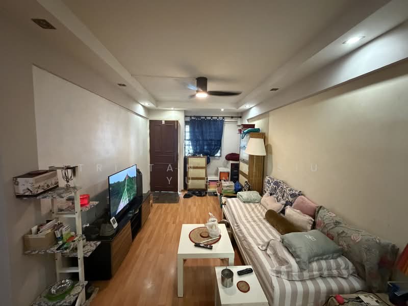 For Sale - 649 Ang Mo Kio Avenue 5