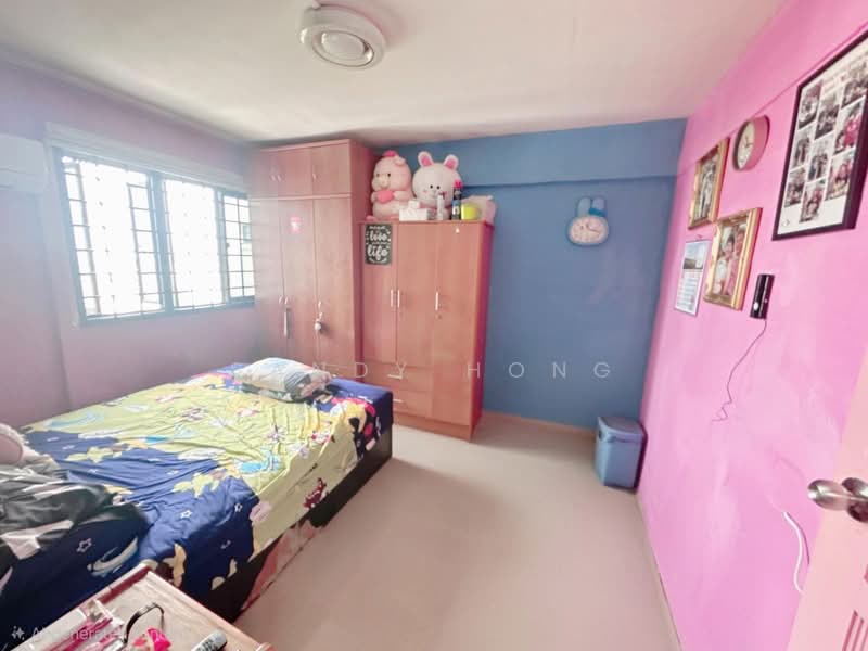 185 Boon Lay Avenue HDB Flat For Sale at S$ 315,000 | PropertyGuru Singapore - Bedroom