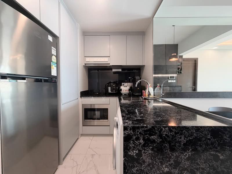 The Lilium Condominium For Sale at S$ 1,620,000 | PropertyGuru Singapore - Kitchen