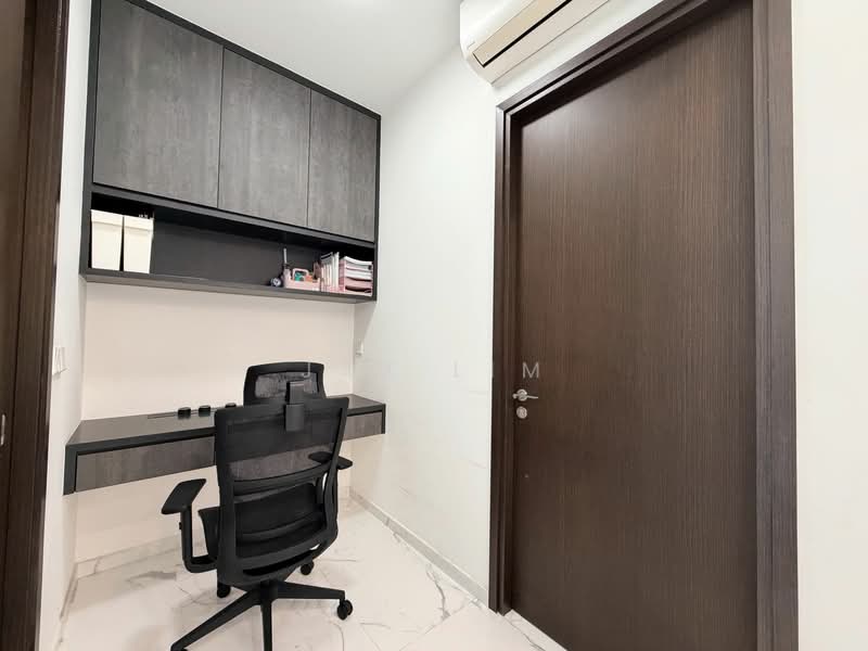 The Lilium Condominium For Sale at S$ 1,620,000 | PropertyGuru Singapore - Study