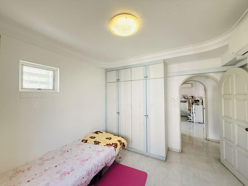 779 Woodlands Crescent HDB Flat For Sale at S$ 700,000 | PropertyGuru Singapore - Bedroom