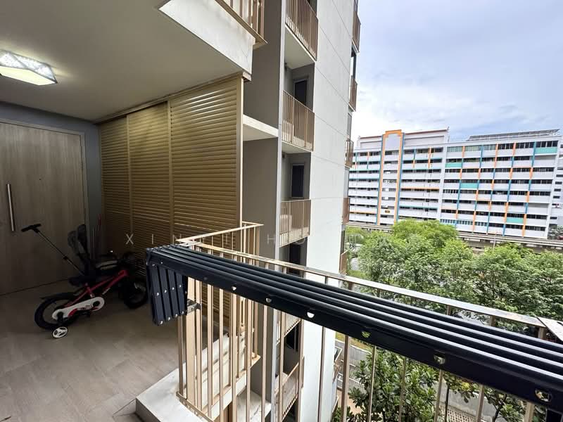 Sol Acres Executive Condominium For Sale at S$ 1,700,000 | PropertyGuru Singapore - Entrance Balcony