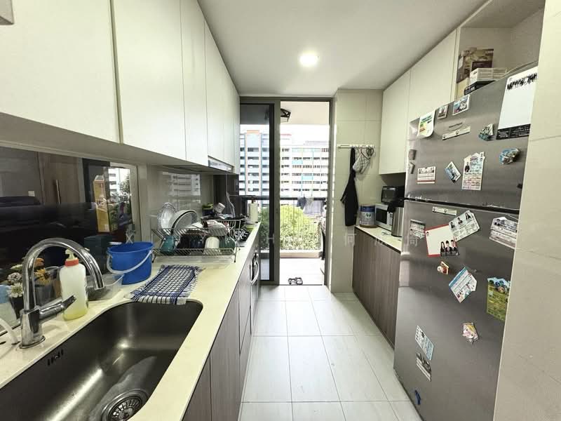Sol Acres Executive Condominium For Sale at S$ 1,700,000 | PropertyGuru Singapore - Kitchen