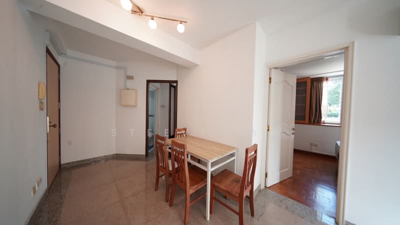 River Valley Apartment Apartment For Sale at S$ 1,050,000 | PropertyGuru Singapore - Dining Room