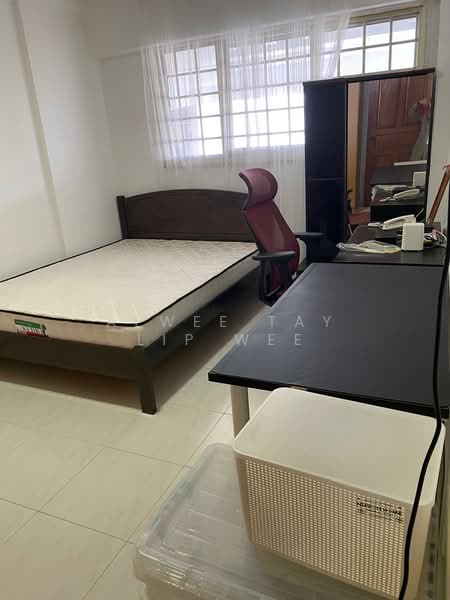 424 Tampines Street 41, 424 Tampines Street 41, Room Rental, 120 sqft, HDB Flat For Rent, by Alwee Tay Lip Wee, 500092644 - Bedroom - PropertyGuru.com.sg