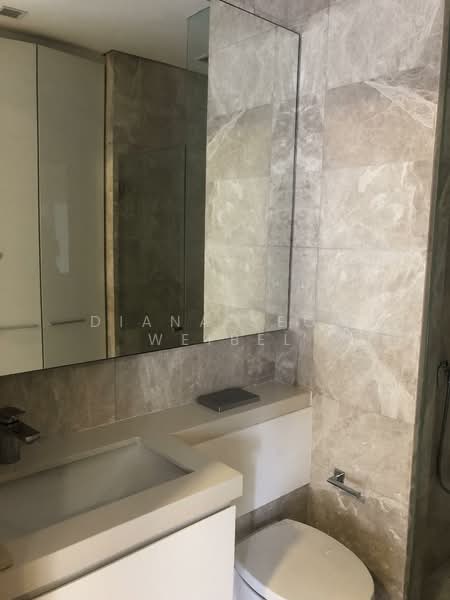 The Laurels @ Cairnhill Road Condominium For Sale at S$ 1,455,000 | PropertyGuru Singapore - Bathroom