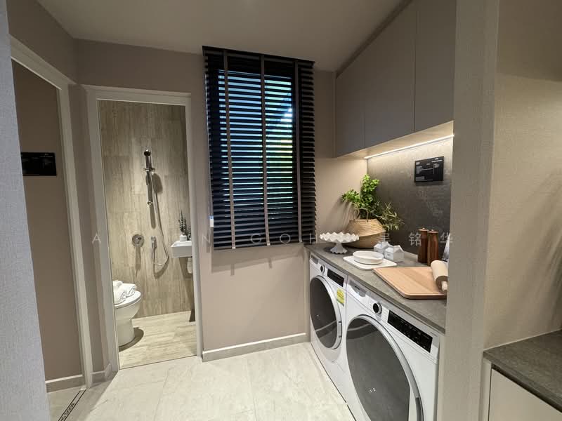 River Modern Condominium For Sale at S$ 5,995,000 | PropertyGuru Singapore - Bathroom