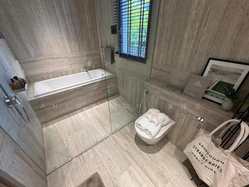 River Modern Condominium For Sale at S$ 5,995,000 | PropertyGuru Singapore - Bathroom