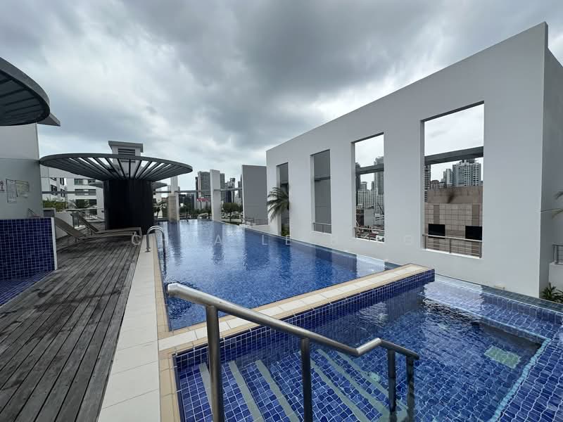 One Oxley Rise, 1 Oxley Rise, 1 Bedroom, 710 sqft, Apartment For Rent, by Chua Le Bing, 500092692 - Pool - PropertyGuru.com.sg