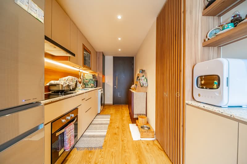 Parc Riviera Condominium For Sale at S$ 1,418,000 | PropertyGuru Singapore - Kitchen