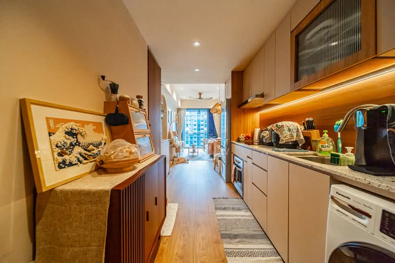 Parc Riviera Condominium For Sale at S$ 1,418,000 | PropertyGuru Singapore - Kitchen