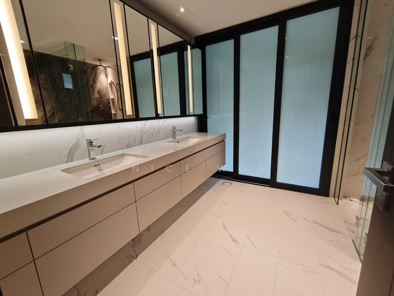 Greenbank Park Semi-Detached House For Sale at S$ 9,500,000 | PropertyGuru Singapore - Bathroom