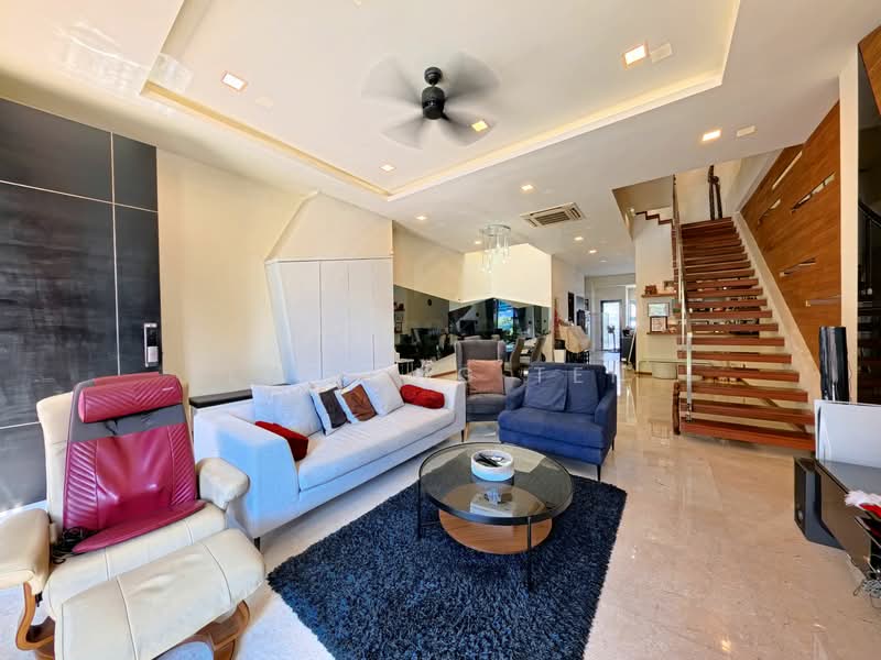 ❤️ IDEAL HOME NEAR MULTIPLE SCHOOLS IN D15 FRANKEL!, Frankel / Jedburgh / Roseburn, 4 Bedrooms, 3,700 sqft, Terraced House For Sale, by Li Rong Teh, 500092716 - Living Room - PropertyGuru.com.sg