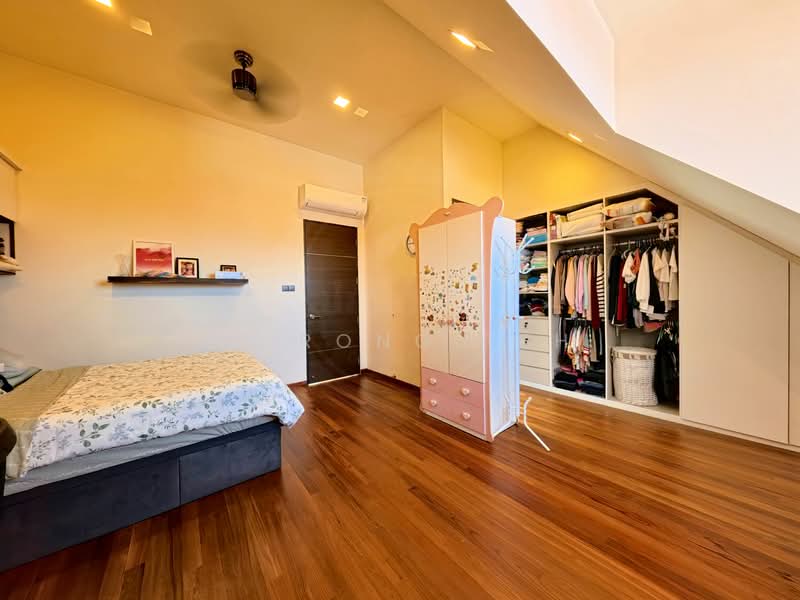 ❤️ IDEAL HOME NEAR MULTIPLE SCHOOLS IN D15 FRANKEL!, Frankel / Jedburgh / Roseburn, 4 Bedrooms, 3,700 sqft, Terraced House For Sale, by Li Rong Teh, 500092716 - Bedroom - PropertyGuru.com.sg