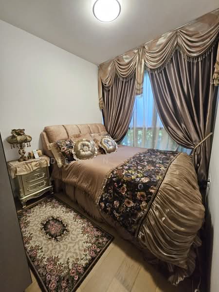 Midwood Condominium For Sale at S$ 1,380,000 | PropertyGuru Singapore - Bedroom